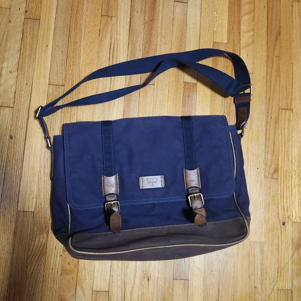 Fossil Navy and Brown Messenger Bag